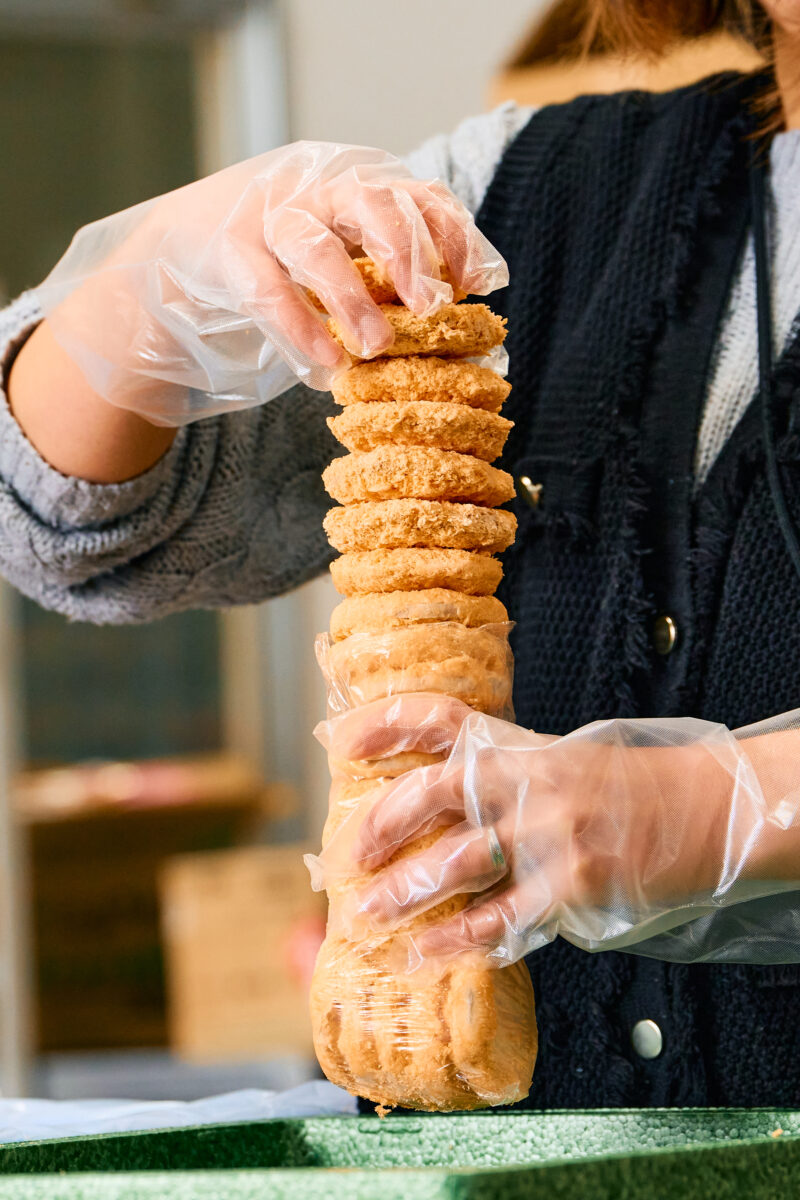 Tasty Discoveries in a Warehouse! Enjoy All-You-Can-Pack Fun and Food Entertainment in Sakaide