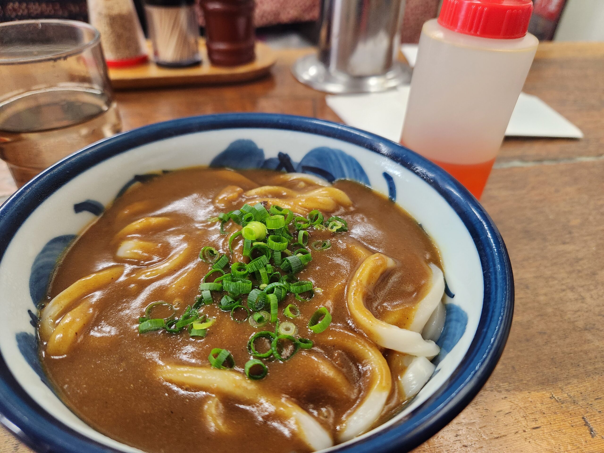 洋食経験を活かして生み出した「カレーうどん」